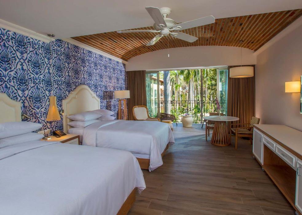 Hotel Krystal Grand® Puerto Vallarta Hotel Krystal Grand® Puerto Vallarta